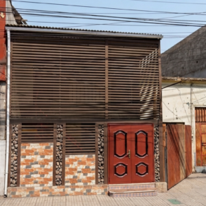 IQCJM-760 Hotel en venta de 11 habitaciones y 14 baños, más 4 departamentos, ubicado en Calle Juan Martinez - En venta