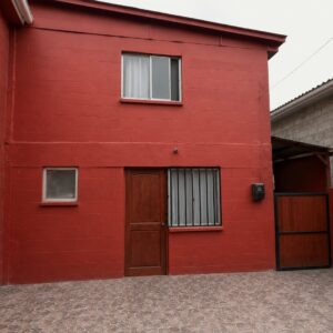 AHPS-2214-Casa de dos pisos en Arriendo de tres habitaciones y 1 baño ubicada en Pasaje Sinai